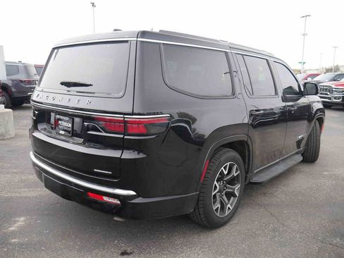 Used 2024 Jeep Wagoneer Series III image 21