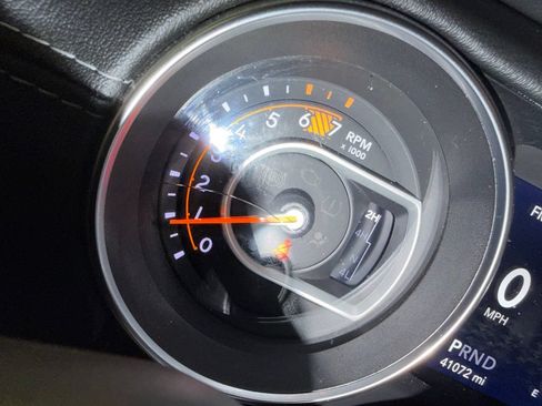 Used 2020 Jeep Wrangler Unlimited Sahara w/ LED Lighting Group AWD/4WD image 11