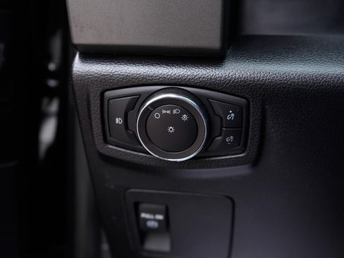 Used 2019 Ford Expedition Max XLT AWD/4WD image 22