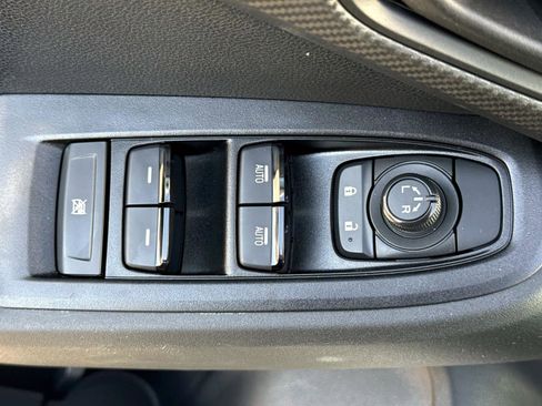 Certified 2025 Subaru Crosstrek 2.5i Sport w/ Crosstrek Mirror Package image 20