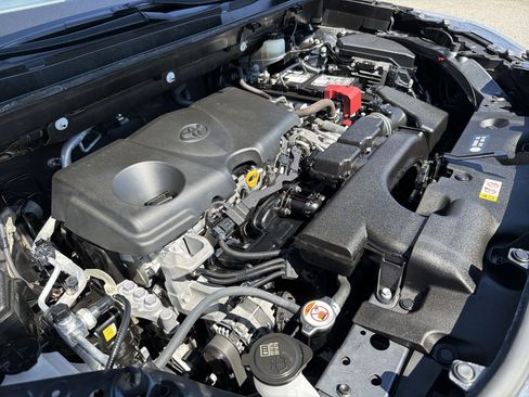 Certified 2020 Toyota RAV4 XLE Premium FWD image 21