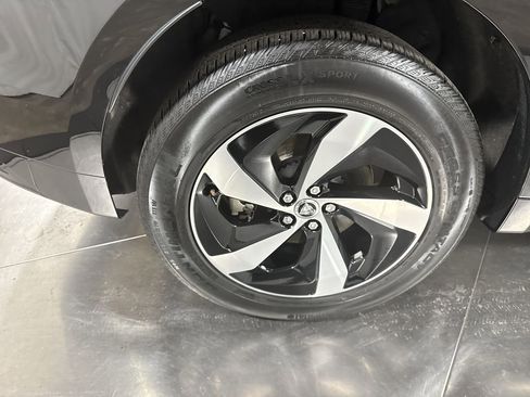 Used 2025 Jaguar F-PACE R-Dynamic S image 13