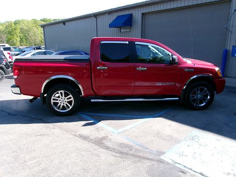 Used 2012 Nissan Titan SL w/ Heavy Metal Edition Pkg AWD/4WD image 6