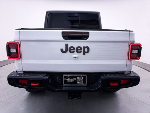 Used 2020 Jeep Gladiator Rubicon image 16