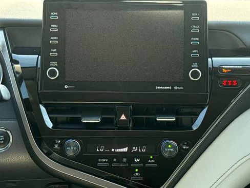 Used 2023 Toyota Camry XLE FWD image 12
