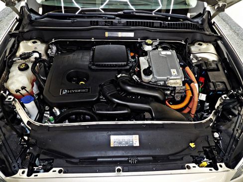 Used 2018 Ford Fusion S image 22