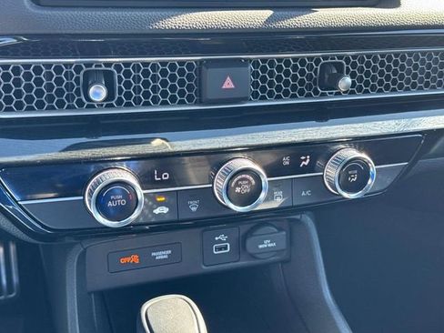 Used 2022 Honda Civic Sport image 32