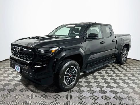 Certified 2025 Toyota Tacoma TRD Sport AWD/4WD image 3