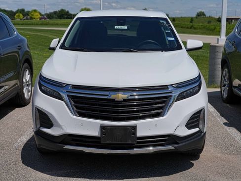 Used 2024 Chevrolet Equinox LT AWD/4WD image 2