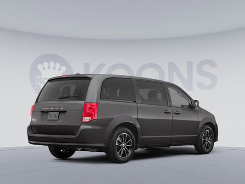 Used 2019 Dodge Grand Caravan GT image 4