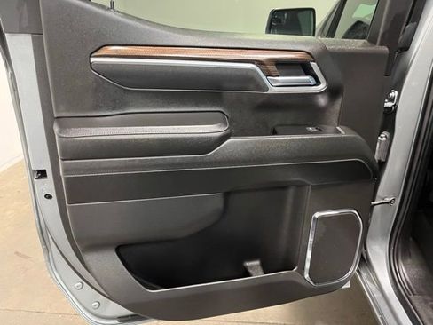 Used 2025 Chevrolet Silverado 1500 LT image 16