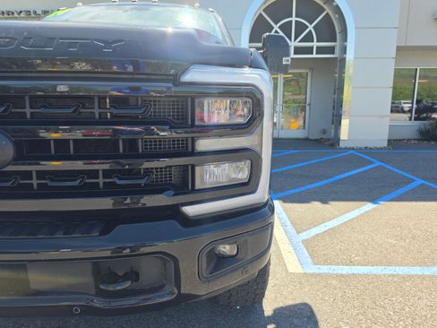 Used 2024 Ford F250 Lariat w/ Lariat Ultimate Package AWD/4WD image 10