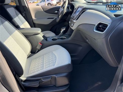 Used 2022 Chevrolet Equinox LS w/ LS Convenience Package image 16