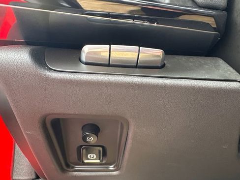 Used 2025 Chevrolet Corvette Z06 w/ Stealth Interior Trim Package image 18