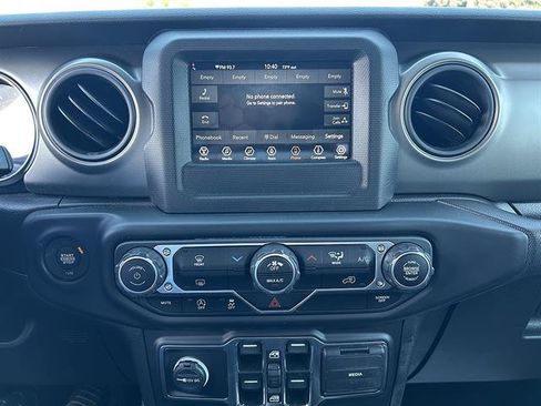 Used 2022 Jeep Gladiator Sport AWD/4WD image 20