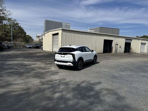 New 2026 Nissan Kicks SV image 5