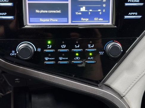 Used 2019 Toyota Camry LE FWD image 18