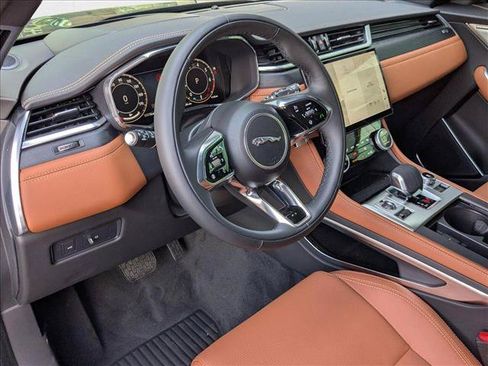 Used 2026 Jaguar F-PACE R-Dynamic S AWD/4WD image 3