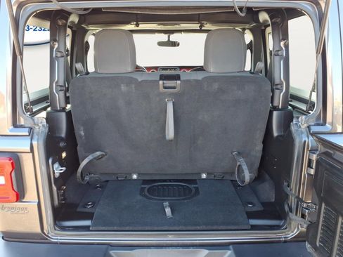 Used 2018 Jeep Wrangler Rubicon image 5