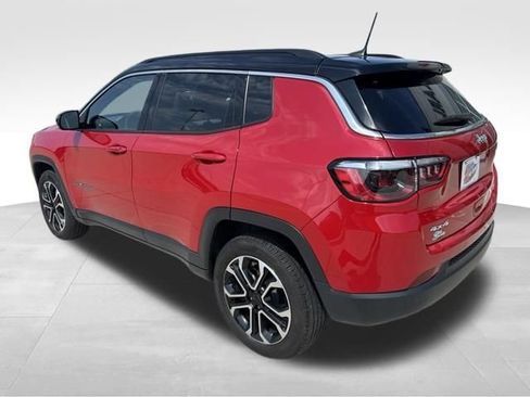 Used 2023 Jeep Compass Limited AWD/4WD image 4