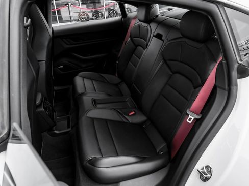 Used 2022 Porsche Taycan image 52