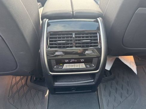 Used 2022 BMW X5 xDrive40i w/ Premium Package AWD/4WD image 18