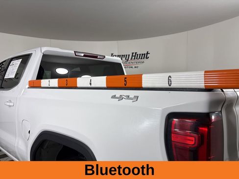 Used 2023 GMC Sierra 1500 SLE image 8