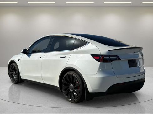 Used 2022 Tesla Model Y Performance AWD/4WD image 6