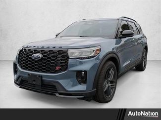 Used 2025 Ford Explorer ST video 1