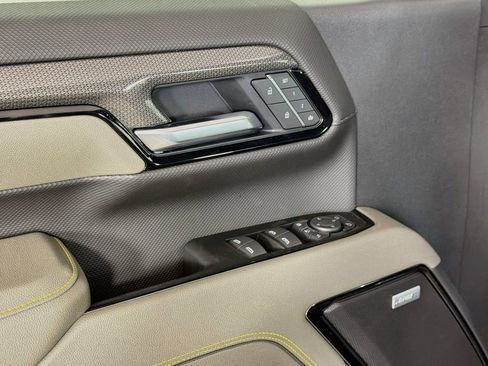 New 2026 Chevrolet Silverado 2500 ZR2 AWD/4WD image 17