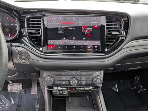 Used 2022 Dodge Durango GT image 19
