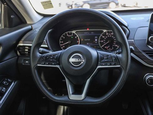 Used 2023 Nissan Altima 2.5 SV image 15