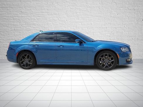 Used 2023 Chrysler 300 Touring L w/ Comfort Group RWD image 5
