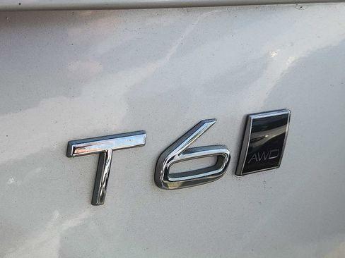 Used 2018 Volvo XC90 T6 Momentum w/ Convenience Package image 29