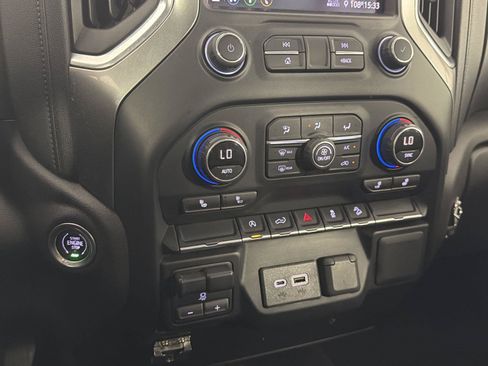 Used 2020 Chevrolet Silverado 1500 RST AWD/4WD image 24