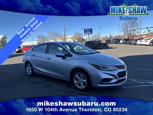 Used 2017 Chevrolet Cruze LT image 18