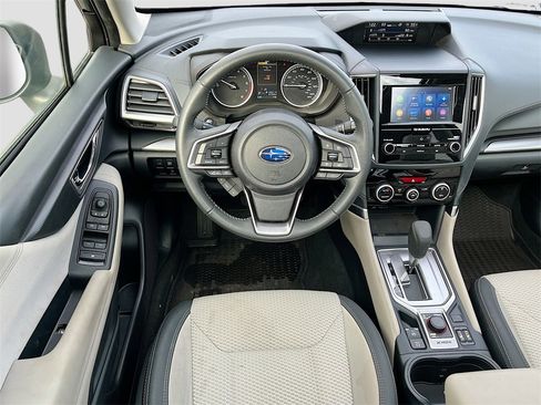 Used 2024 Subaru Forester Premium image 21