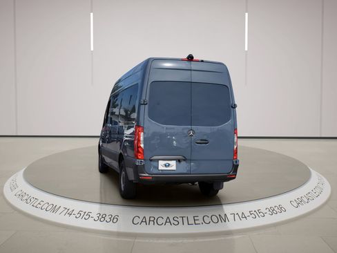 Used 2019 Mercedes-Benz Sprinter 144 image 7