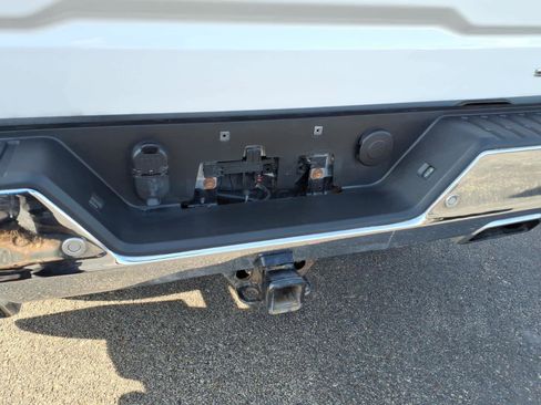 Used 2019 GMC Sierra 1500 SLT w/ SLT Premium Plus Package AWD/4WD image 13