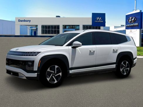 New 2026 Hyundai Ioniq 9 S image 2