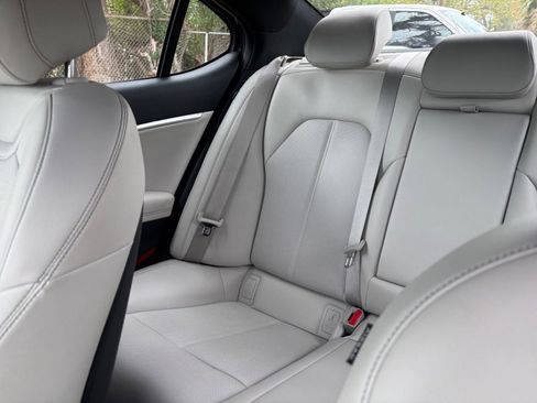 Used 2025 Genesis G70 2.5T image 39