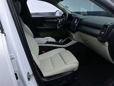 Used 2023 Volvo XC40 B5 Plus w/ Driver Assist Package image 29