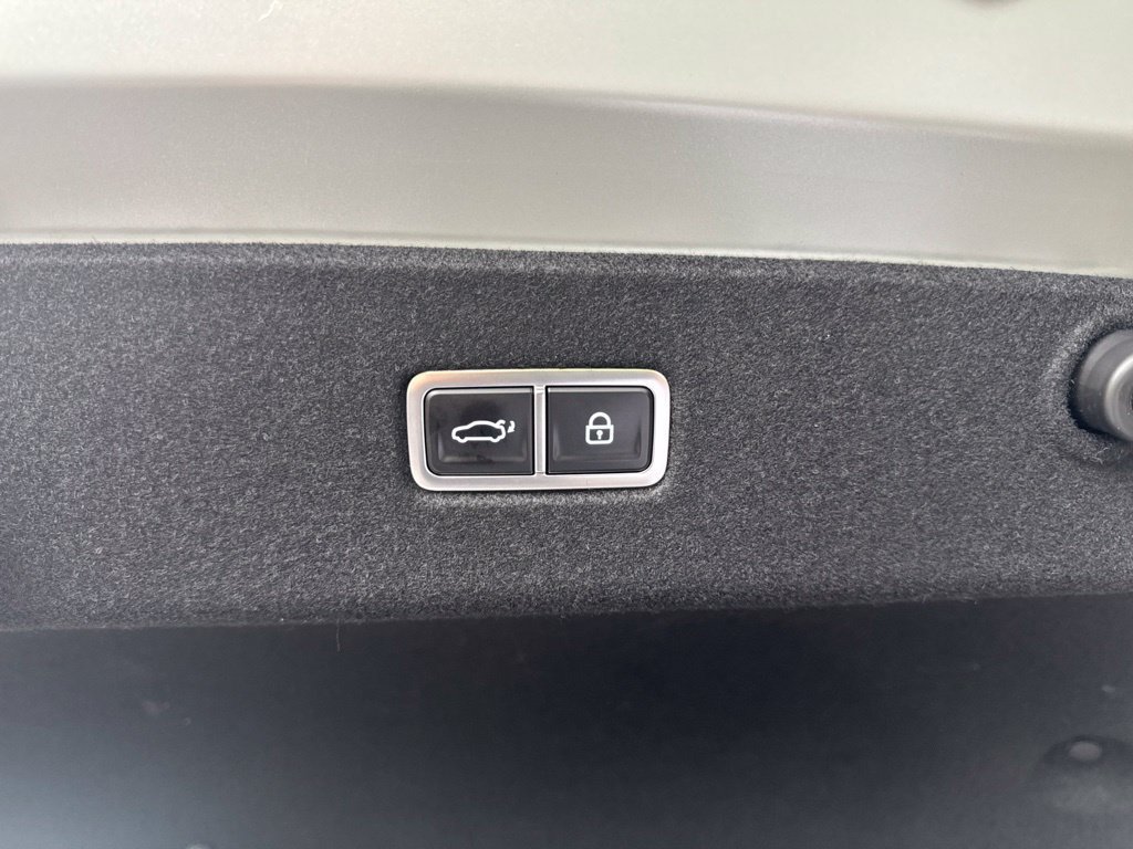 Used 2024 Hyundai Ioniq 6 Limited RWD image 24