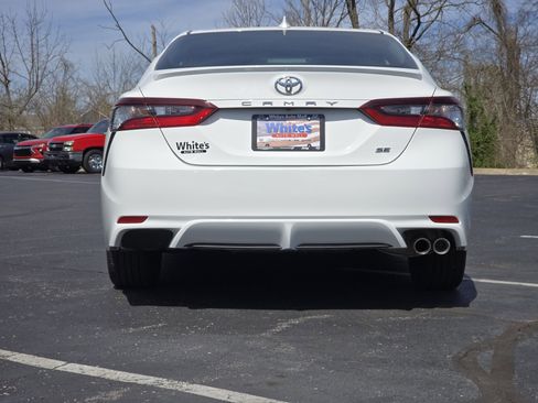 Used 2024 Toyota Camry SE image 14