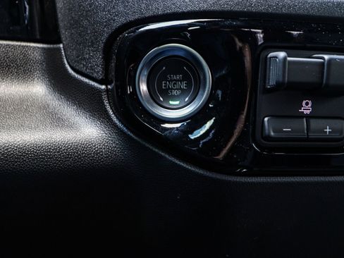 New 2025 Chevrolet Silverado 1500 ZR2 w/ Technology Package image 27