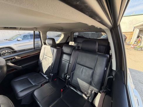 Used 2016 Lexus GX 460 w/ Premium Package image 22