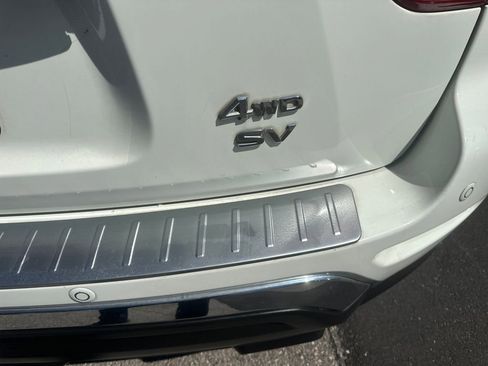 Used 2017 Nissan Pathfinder SV image 28