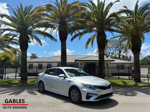 Used 2020 Kia Optima LX image 2