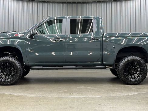 Used 2026 Chevrolet Silverado 1500 LT Trail Boss w/ LT Trail Boss Premium Package AWD/4WD image 2