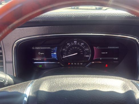 Used 2016 Lincoln Navigator Select AWD/4WD image 10